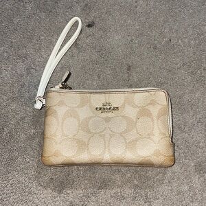 COACH Corner Double Zip Wrislet Wallet in Khaki- lightly used